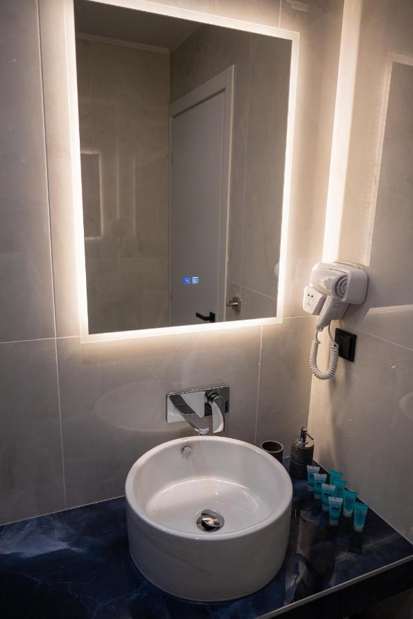 فلوغيتا Fay Suites المظهر الخارجي الصورة