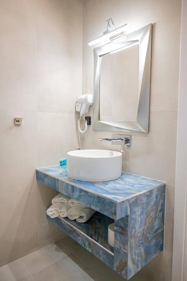 فلوغيتا Fay Suites المظهر الخارجي الصورة