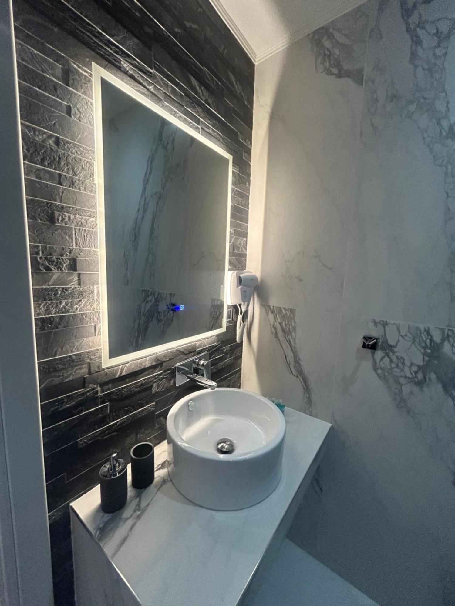 فلوغيتا Fay Suites المظهر الخارجي الصورة