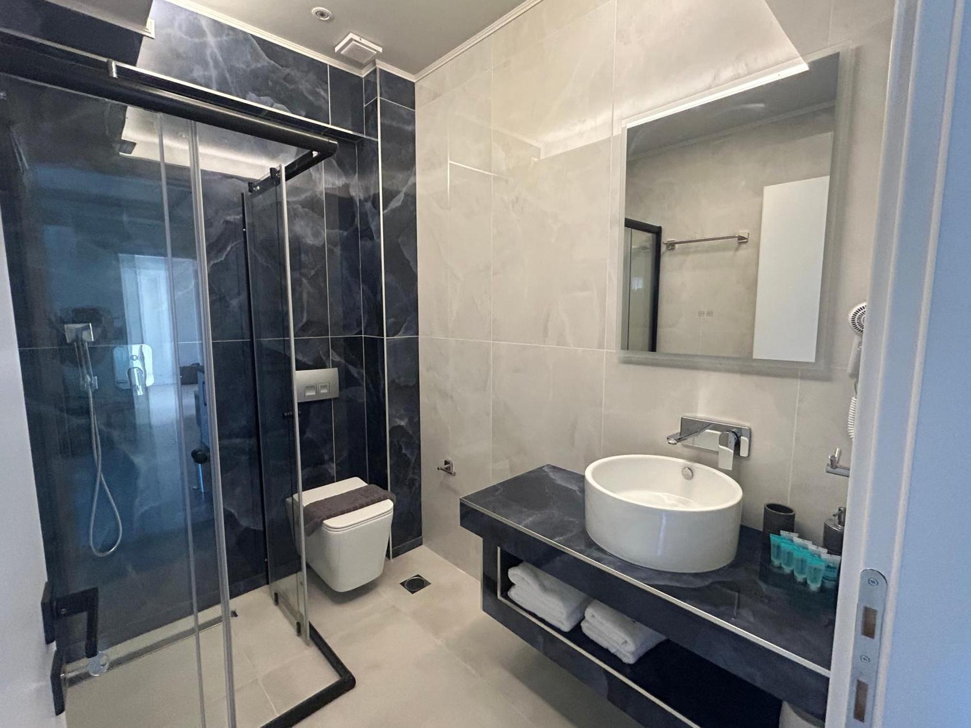 فلوغيتا Fay Suites المظهر الخارجي الصورة